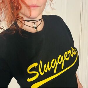 SLUGGERS Vintage Y2K/Early Aughts Black + Yellow Unisex Baseball Tshirt sz M